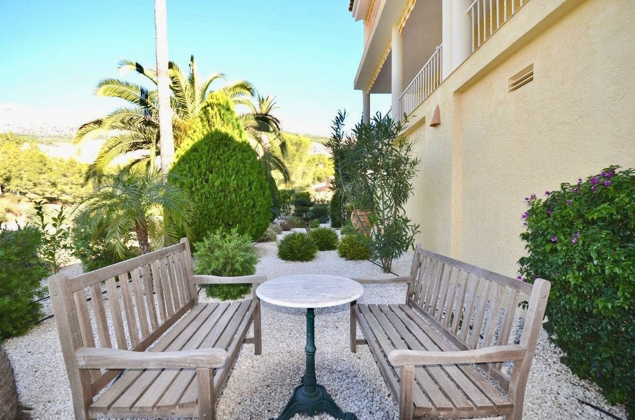 4 bedroom Villa for sale in Altea with pool garage - € 980,000 (Ref: 7754299)