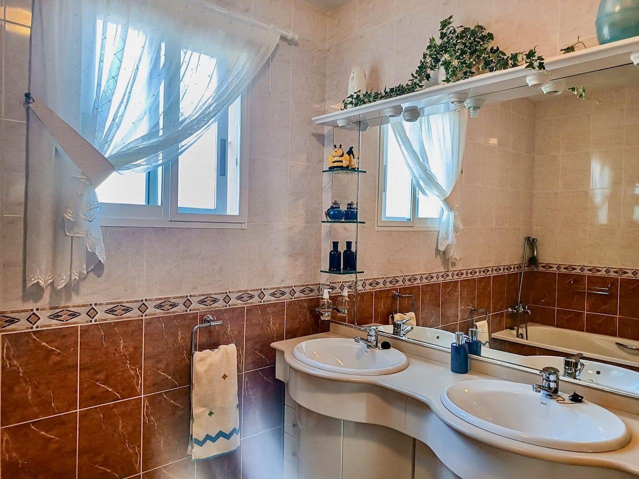 3 bedroom Villa for sale in La Nucia with pool garage - € 455,000 (Ref: 7784723)