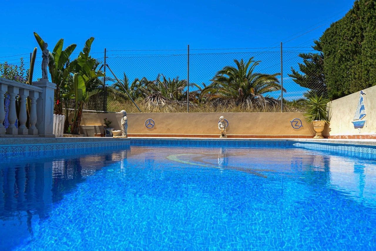 3 bedroom Villa for sale in La Nucia with pool garage - € 455,000 (Ref: 7784723)