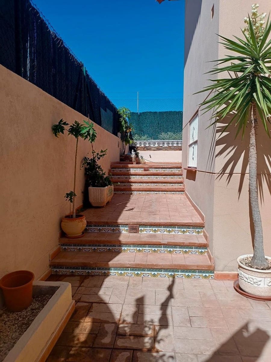 3 bedroom Villa for sale in La Nucia with pool garage - € 455,000 (Ref: 7784723)