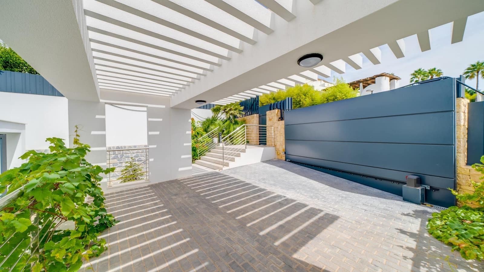 Chalet de 5 habitaciones en Finestrat en venta con piscina - 1.999.000 € (Ref: 7801125)