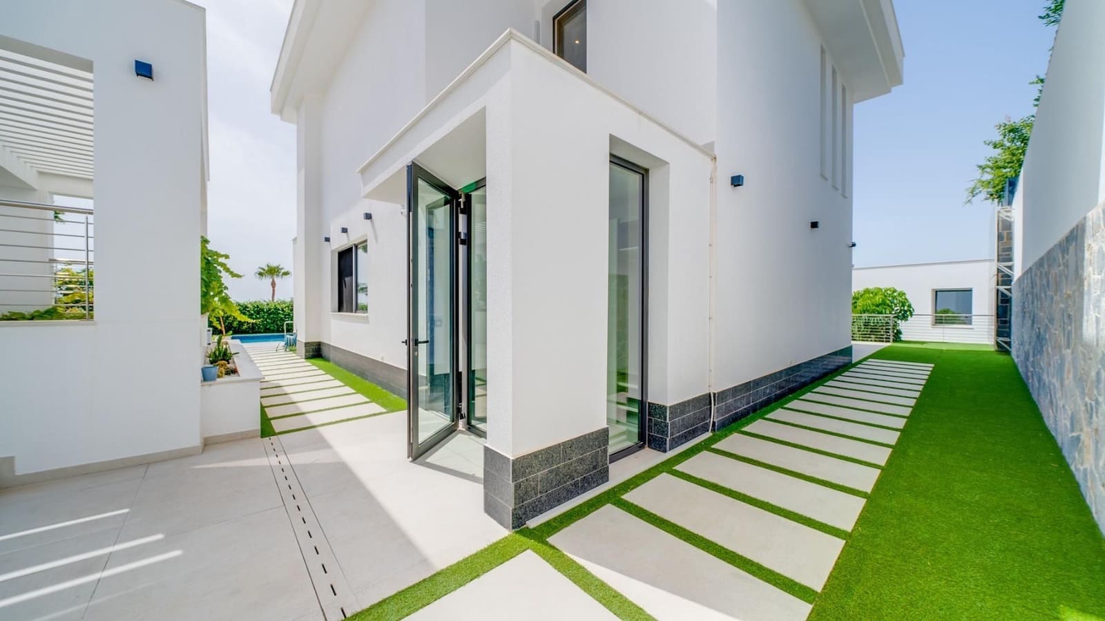 Chalet de 5 habitaciones en Finestrat en venta con piscina - 1.999.000 € (Ref: 7801125)