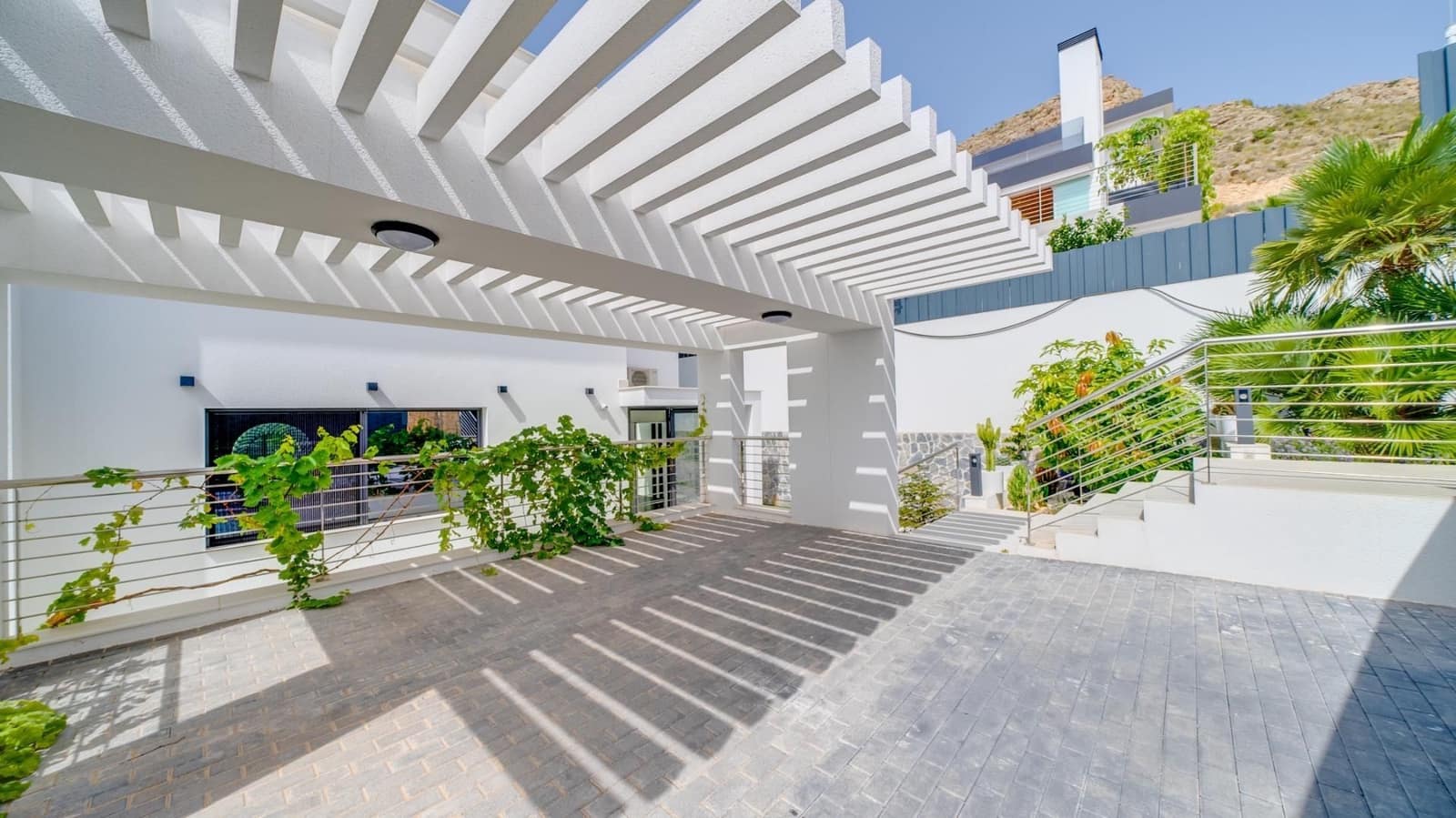 Chalet de 5 habitaciones en Finestrat en venta con piscina - 1.999.000 € (Ref: 7801125)