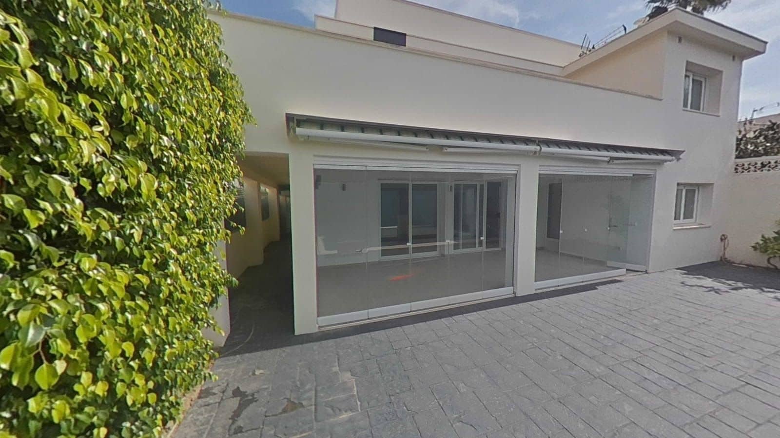 4 bedroom Villa for sale in Albir with pool - € 902,000 (Ref: 8153966)