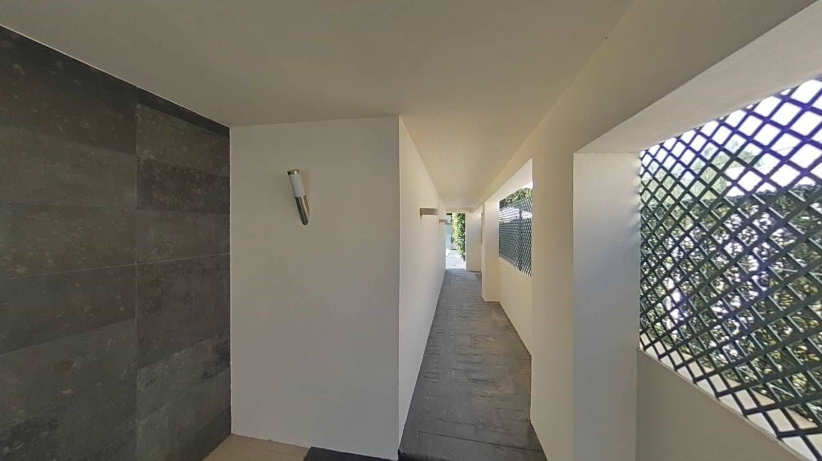 4 bedroom Villa for sale in Albir with pool - € 902,000 (Ref: 8153966)