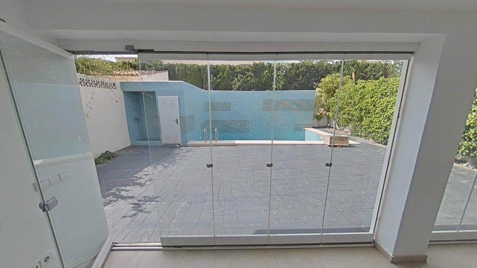 4 bedroom Villa for sale in Albir with pool - € 902,000 (Ref: 8153966)