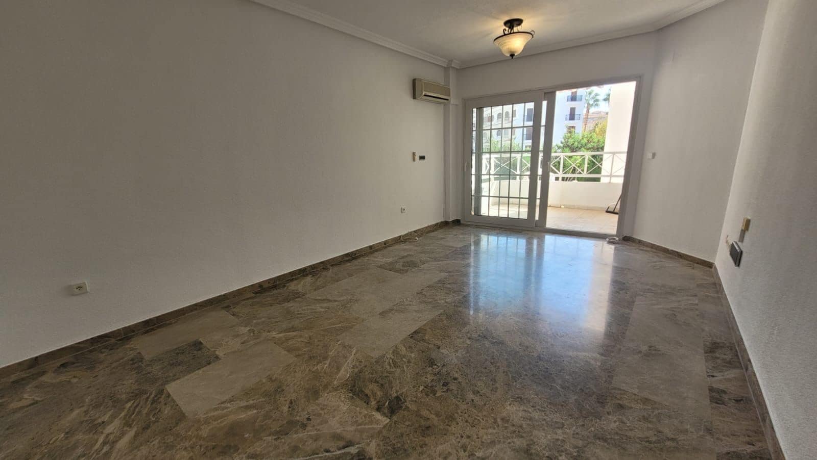 2 sovrum Lägenhet till salu i Albir med pool garage - 310 000 € (Ref: 8308081)