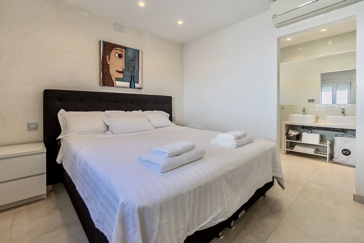 5 Zimmer Villa zu verkaufen in La Nucia mit Pool Garage - 695.000 € (Ref: 8421010)