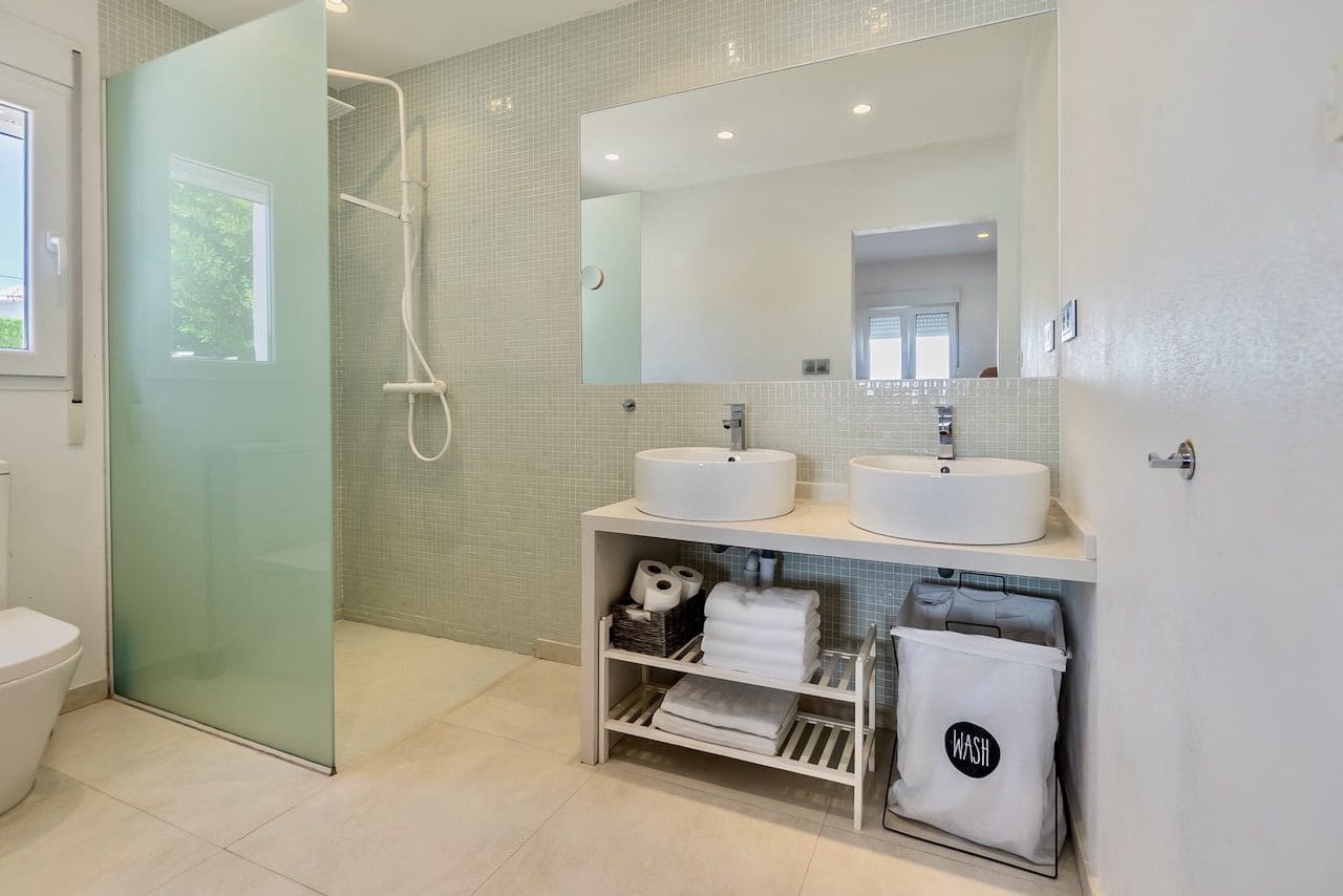 5 Zimmer Villa zu verkaufen in La Nucia mit Pool Garage - 695.000 € (Ref: 8421010)