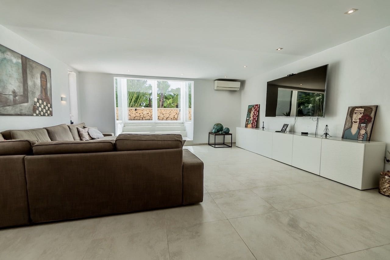 5 Zimmer Villa zu verkaufen in La Nucia mit Pool Garage - 695.000 € (Ref: 8421010)