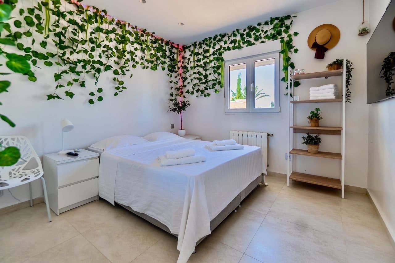 5 Zimmer Villa zu verkaufen in La Nucia mit Pool Garage - 695.000 € (Ref: 8421010)