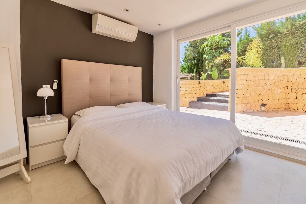 5 Zimmer Villa zu verkaufen in La Nucia mit Pool Garage - 695.000 € (Ref: 8421010)