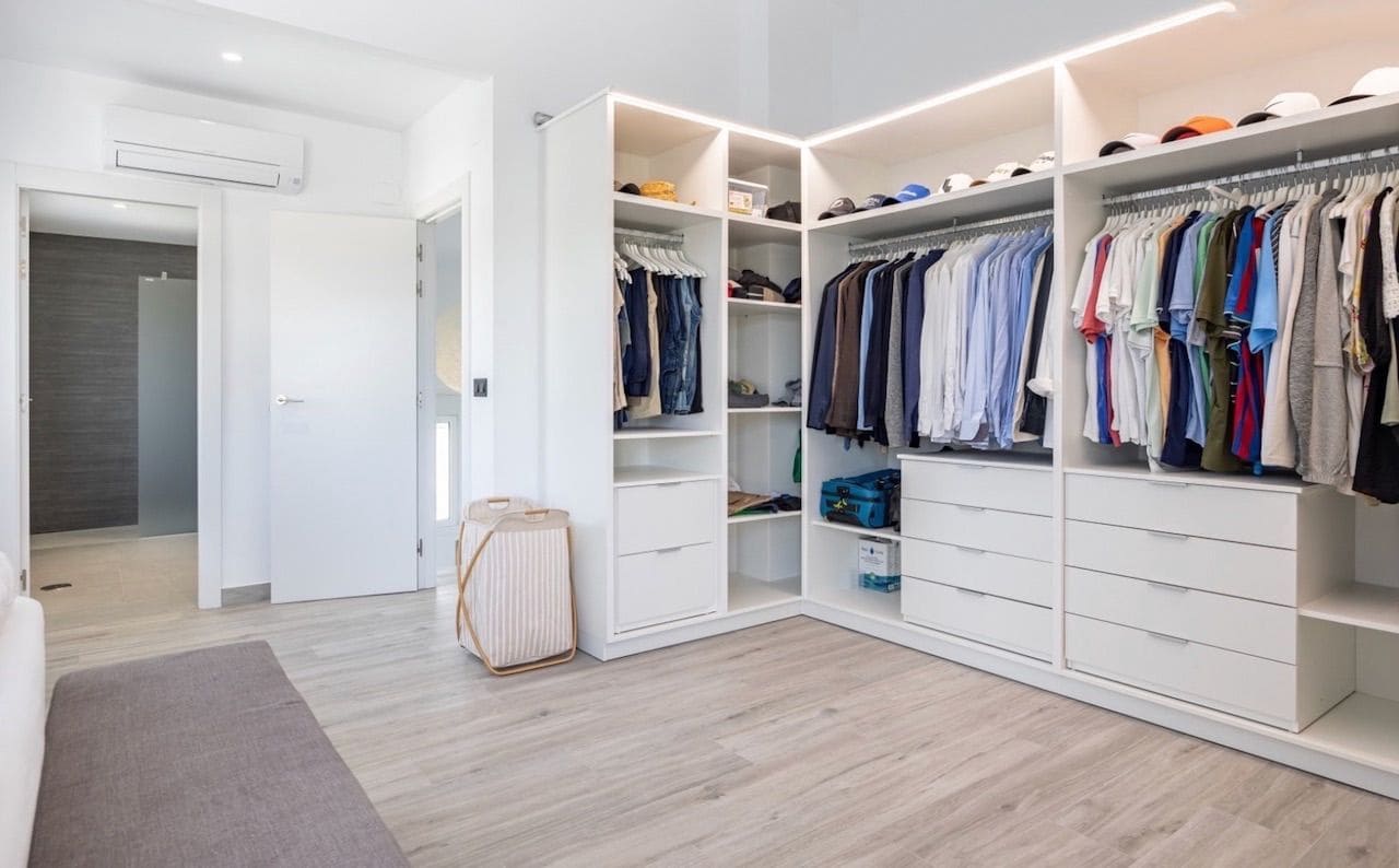 Chalet de 4 habitaciones en Alfaz del Pi / L'Alfàs del Pi en venta con piscina garaje - 1.340.000 € (Ref: 8469920)