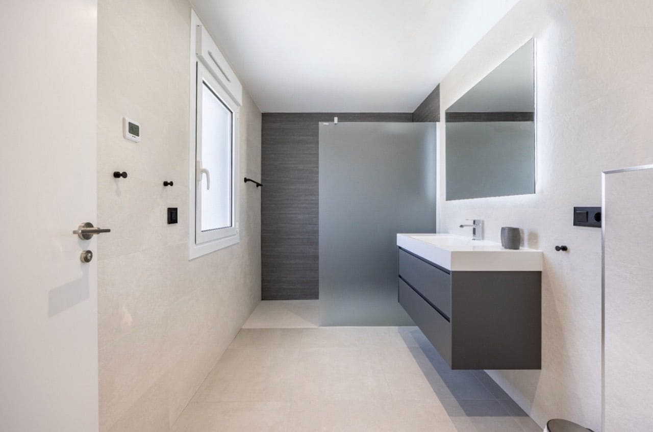 Chalet de 4 habitaciones en Alfaz del Pi / L'Alfàs del Pi en venta con piscina garaje - 1.340.000 € (Ref: 8469920)