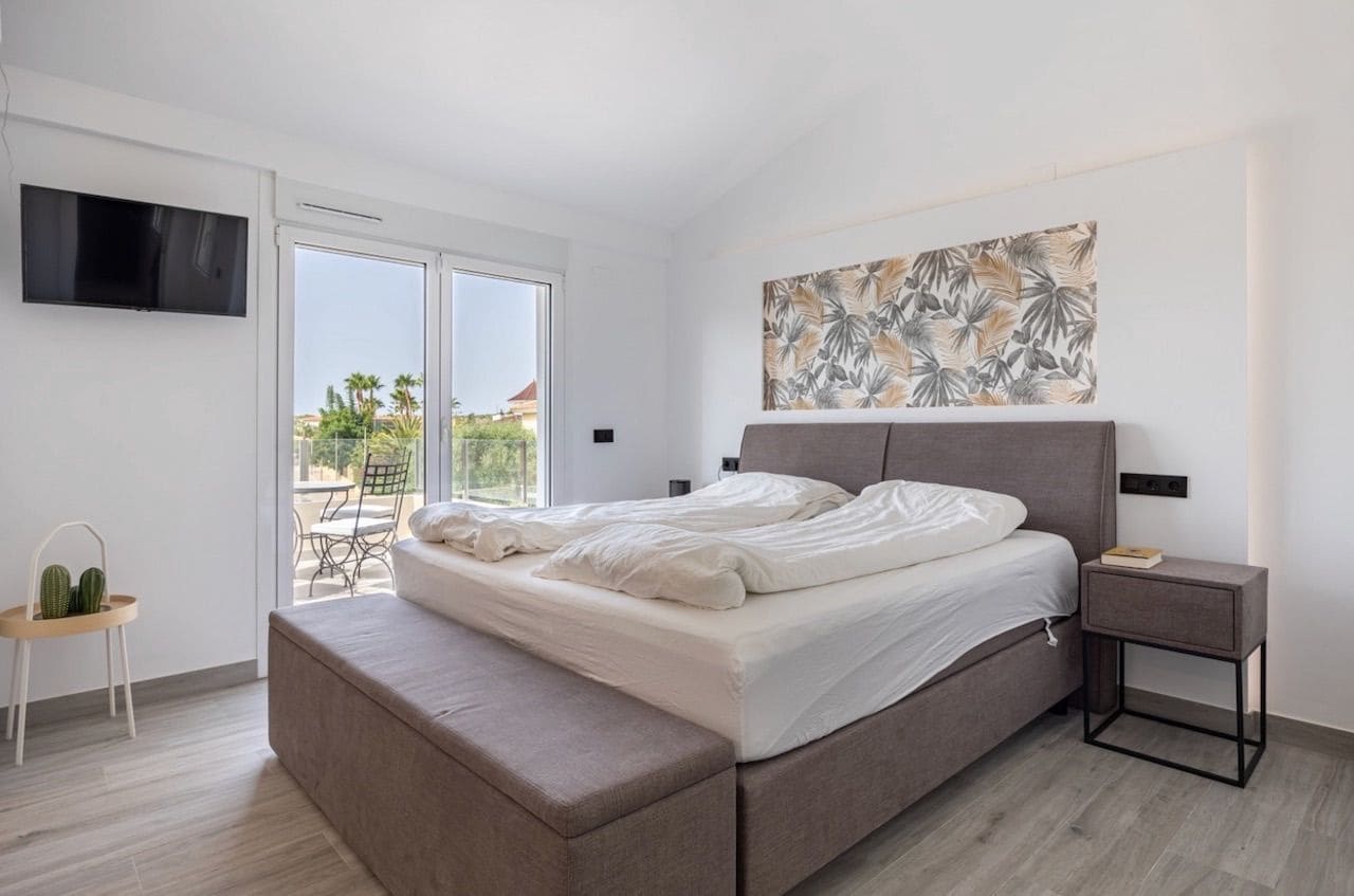 Chalet de 4 habitaciones en Alfaz del Pi / L'Alfàs del Pi en venta con piscina garaje - 1.340.000 € (Ref: 8469920)