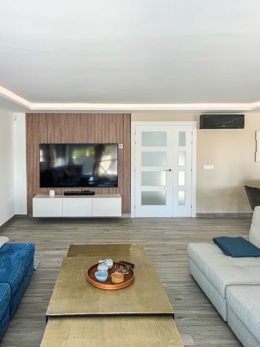 Chalet de 4 habitaciones en Alfaz del Pi / L'Alfàs del Pi en venta con piscina garaje - 1.340.000 € (Ref: 8469920)