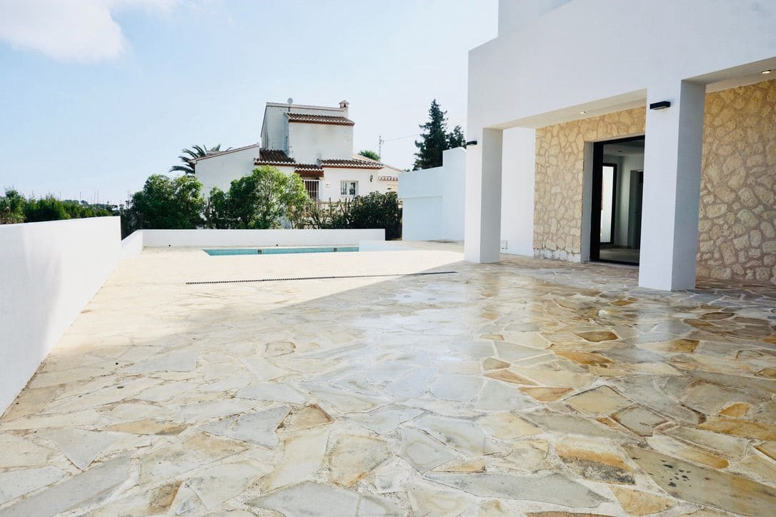 4 sovrum Villa till salu i Javea / Xabia med pool garage - 1 149 000 € (Ref: 8670175)