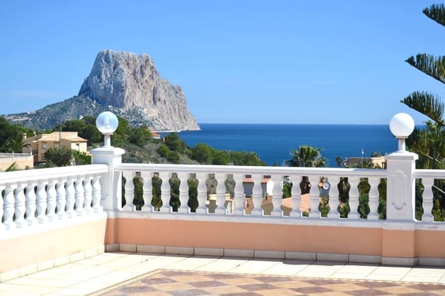 5 quarto Moradia para venda em Calpe / Calp com piscina garagem - 895 000 € (Ref: 8705890)