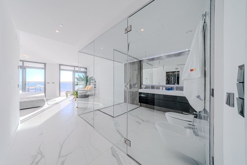 3 soverom Leilighet til salgs i Benidorm med svømmebasseng garasje - € 1 550 000 (Ref: 8752122)