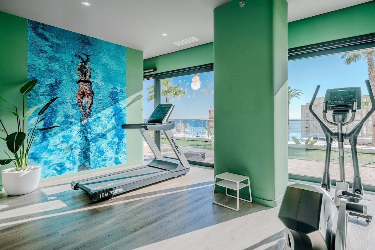 3 bedroom Apartment for sale in Benidorm with pool garage - € 1,550,000 (Ref: 8752122)