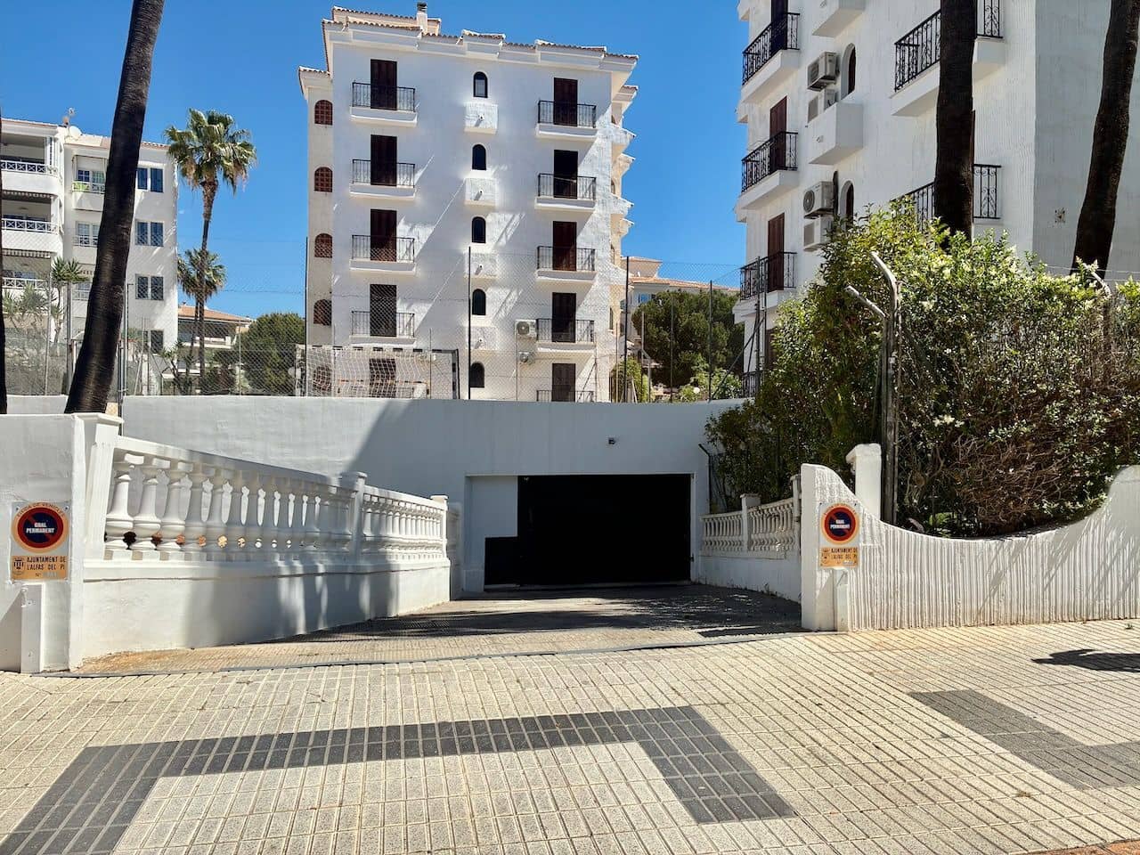 Garage for sale in Albir - € 10,950 (Ref: 9000758)