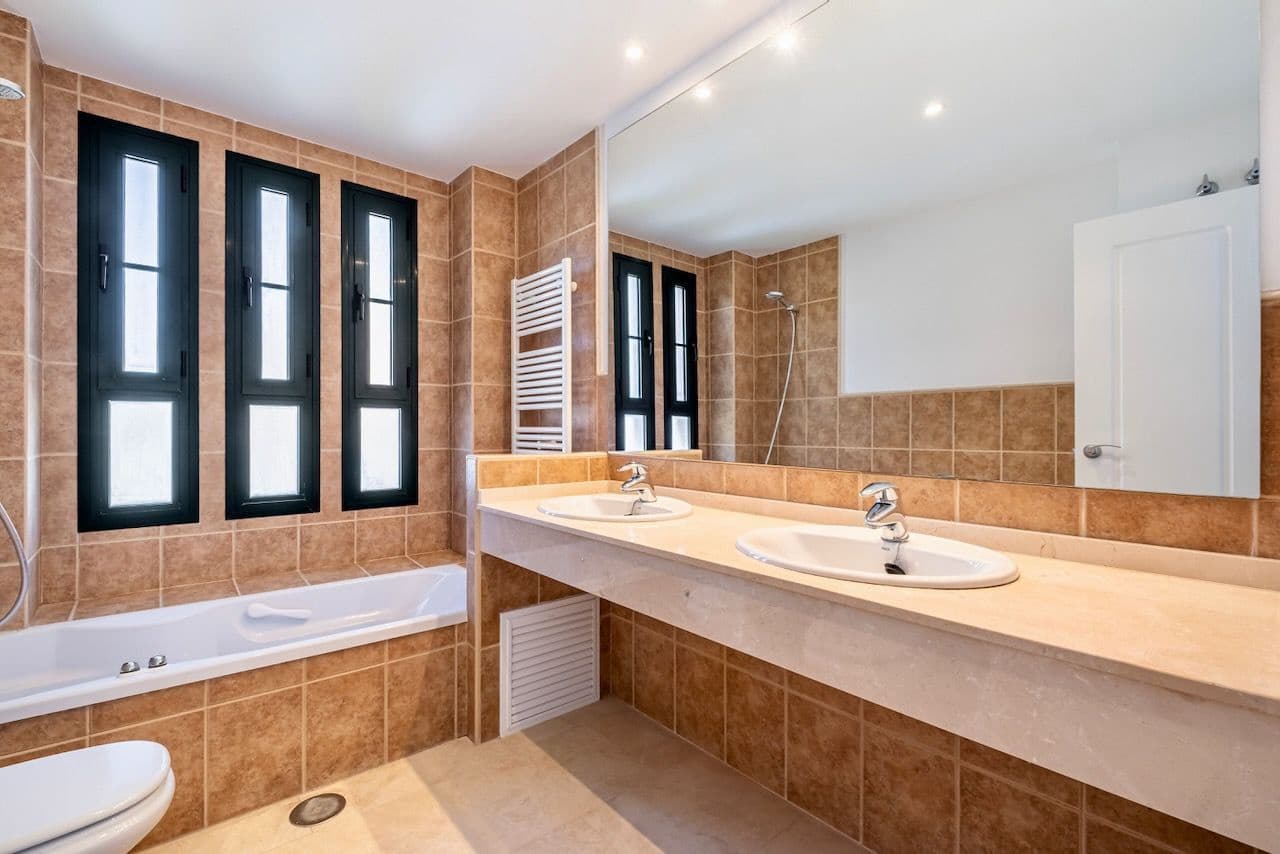 2 bedroom Apartment for sale in Finestrat with pool garage - € 395,000 (Ref: 9029293)