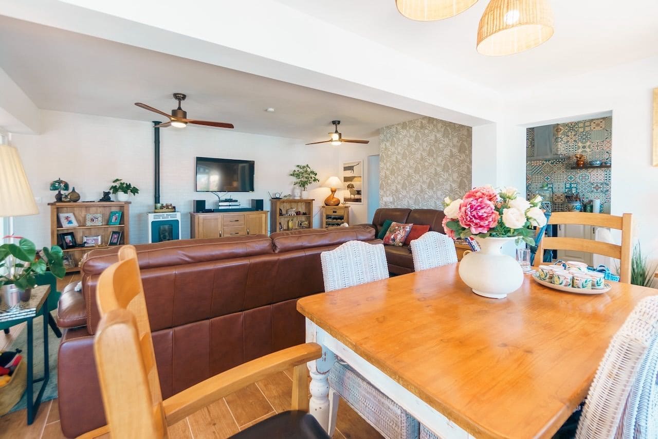 Chalet de 4 habitaciones en La Nucia en venta con piscina garaje - 569.000 € (Ref: 9064930)