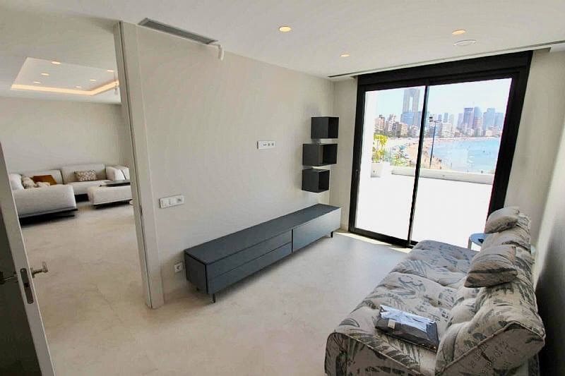 4 soverom Leilighet til salgs i Benidorm med svømmebasseng garasje - € 1 650 000 (Ref: 9108423)