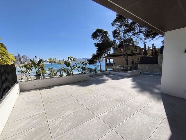 4 bedroom Apartment for sale in Playa Poniente, Benidorm with pool garage - € 1,650,000 (Ref: 9108423)