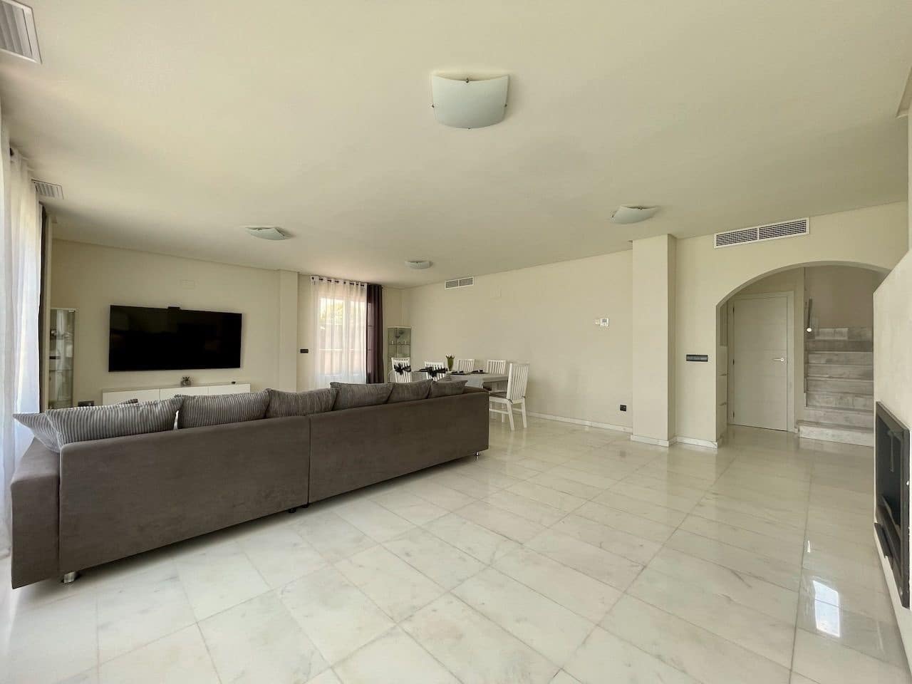 4 bedroom Villa for sale in Finestrat with pool garage - € 810,000 (Ref: 9111843)
