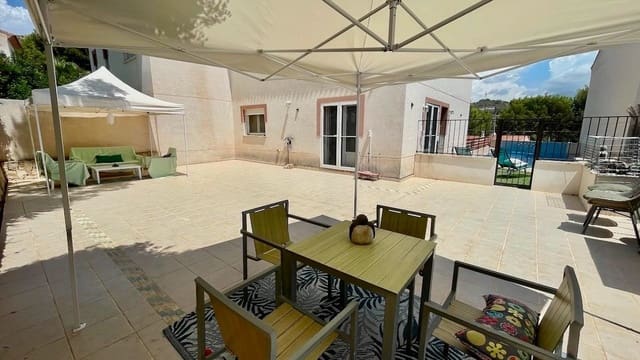 4 Zimmer Doppelhaus zu verkaufen in Alfaz del Pi / L'Alfàs del Pi mit Pool Garage - 398.000 € (Ref: 9124633)