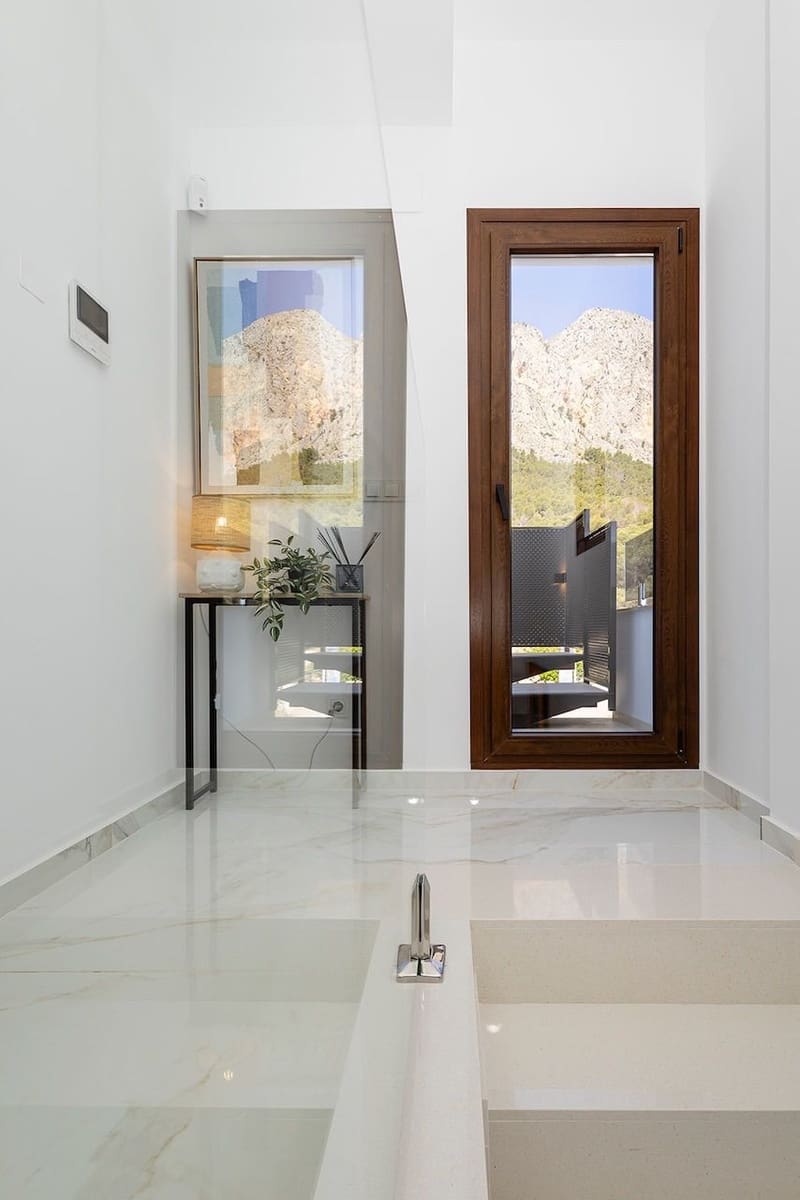 3 slaapkamer Villa te koop in Polop met zwembad garage - € 739.000 (Ref: 9165499)