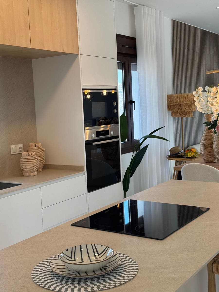 3 makuuhuone Huvila myytävänä paikassa Polop mukana uima-altaan 
autotalli - 689 000 € (Ref: 9169319)