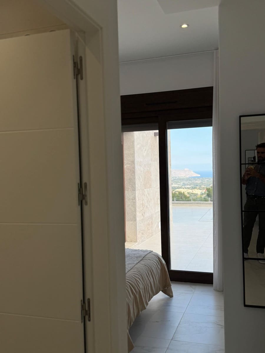 3 makuuhuone Huvila myytävänä paikassa Polop mukana uima-altaan 
autotalli - 689 000 € (Ref: 9169319)