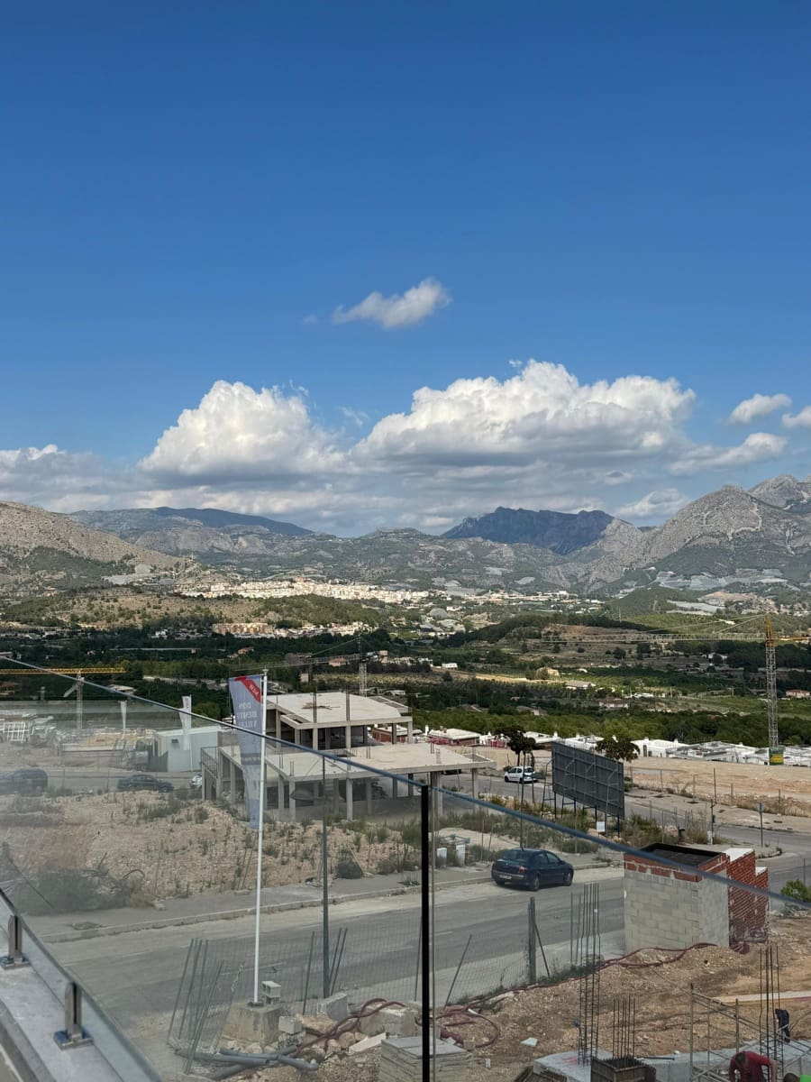 3 makuuhuone Huvila myytävänä paikassa Polop mukana uima-altaan 
autotalli - 689 000 € (Ref: 9169319)