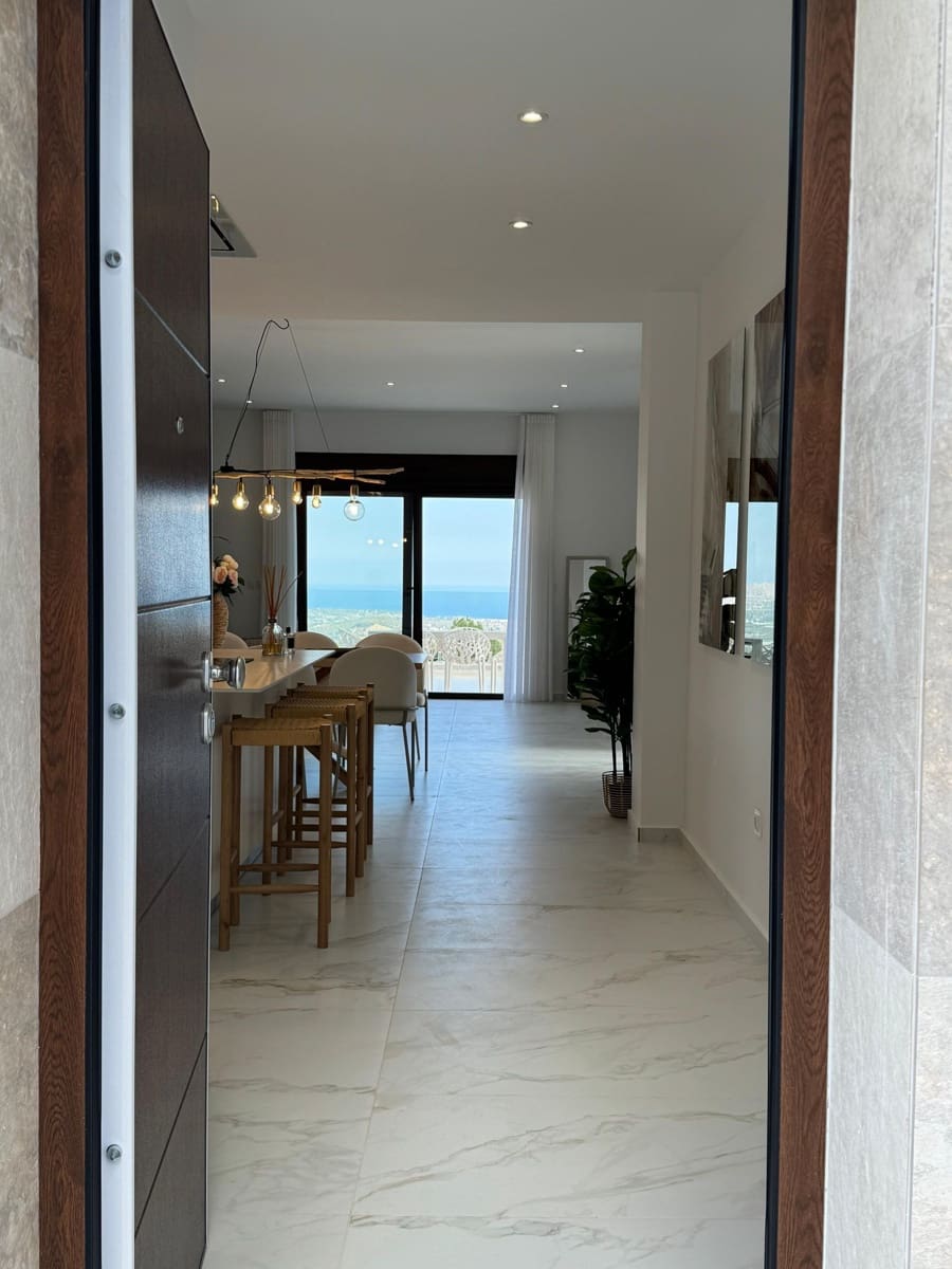 3 makuuhuone Huvila myytävänä paikassa Polop mukana uima-altaan 
autotalli - 689 000 € (Ref: 9169319)