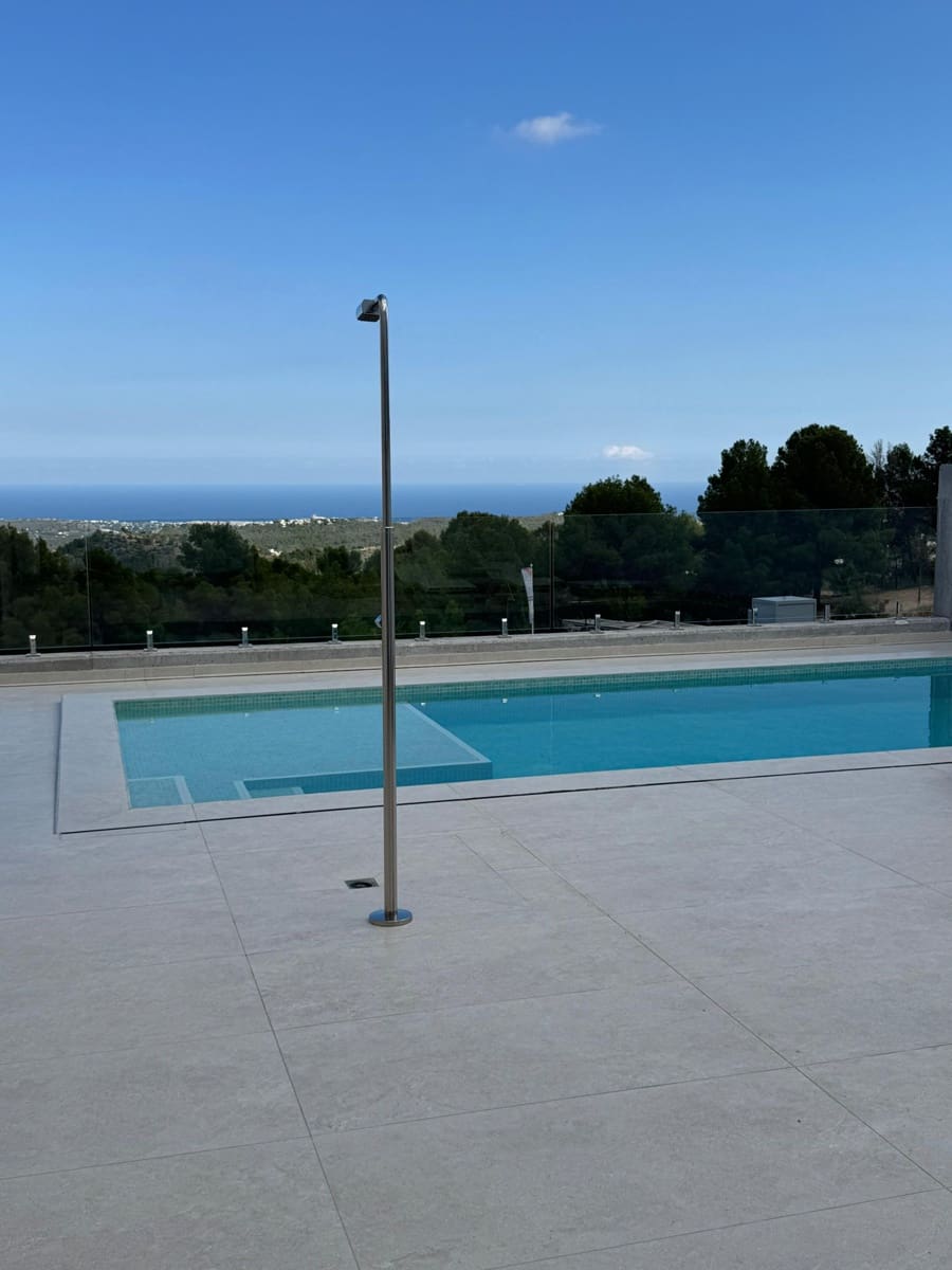 Chalet de 3 habitaciones en Polop en venta con piscina - 649.000 € (Ref: 9169319)