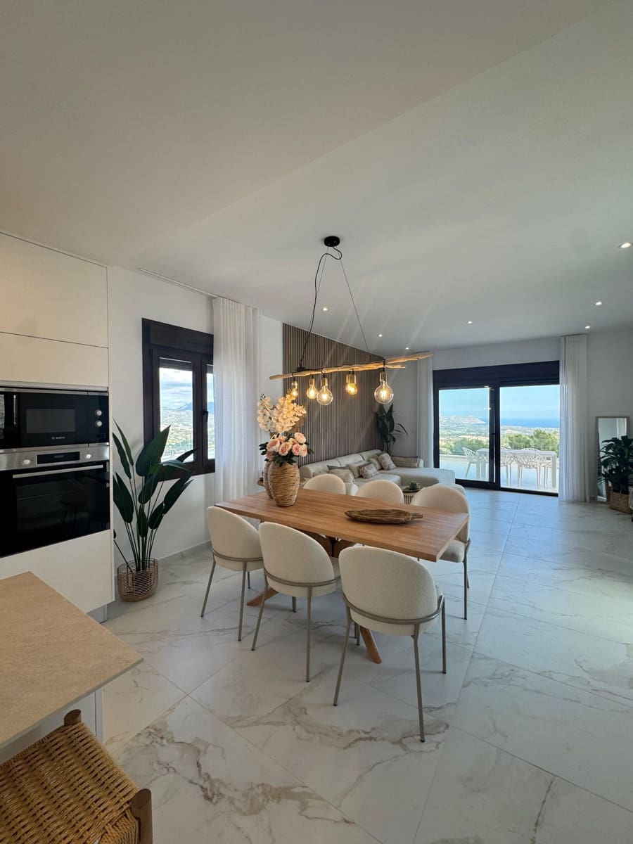 Chalet de 3 habitaciones en Polop en venta con piscina - 649.000 € (Ref: 9169319)