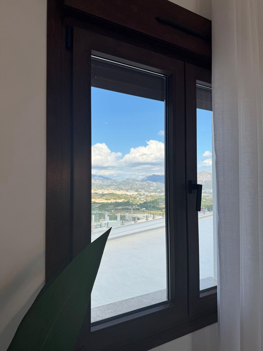 Chalet de 3 habitaciones en Polop en venta con piscina - 649.000 € (Ref: 9169319)