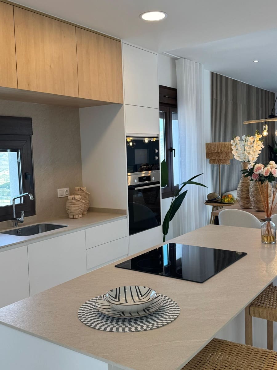 Chalet de 3 habitaciones en Polop en venta con piscina - 649.000 € (Ref: 9169319)