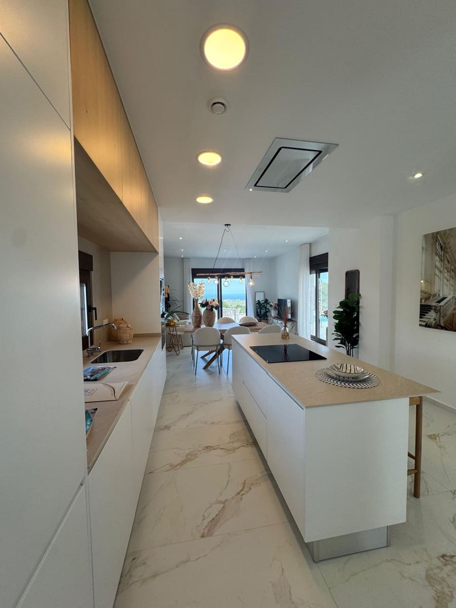 Chalet de 3 habitaciones en Polop en venta con piscina - 649.000 € (Ref: 9169319)