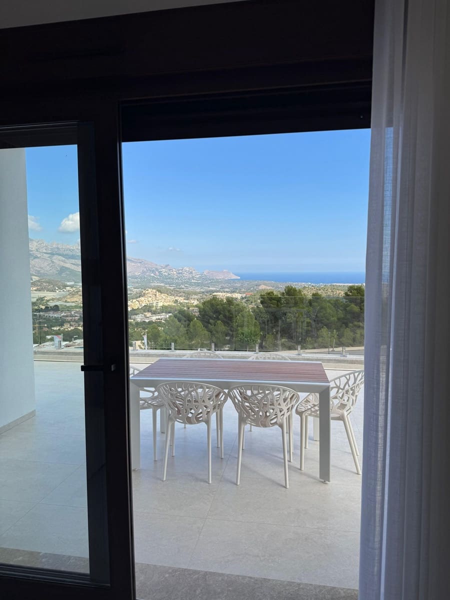 Chalet de 3 habitaciones en Polop en venta con piscina - 649.000 € (Ref: 9169319)