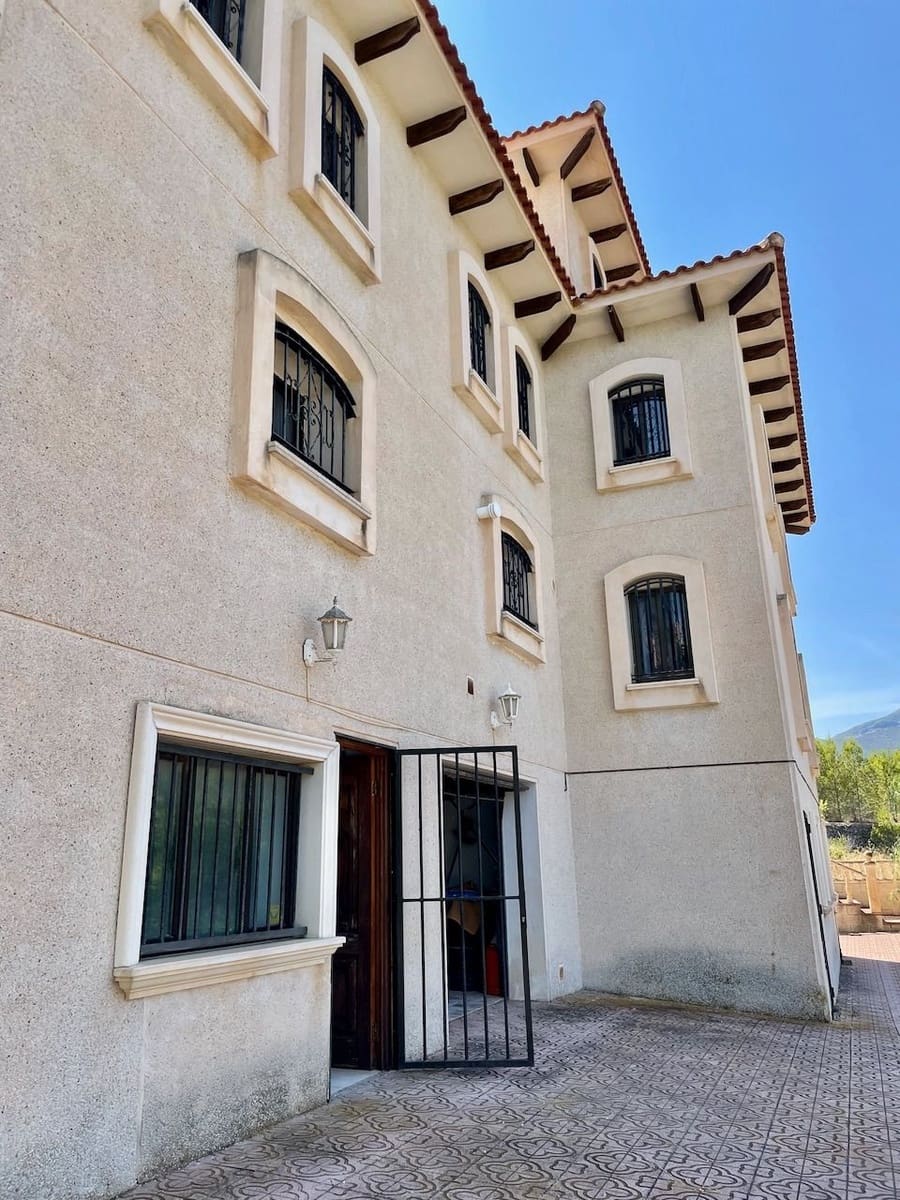 11 Zimmer Villa zu verkaufen in La Nucia mit Pool Garage - 1.950.000 € (Ref: 9173199)