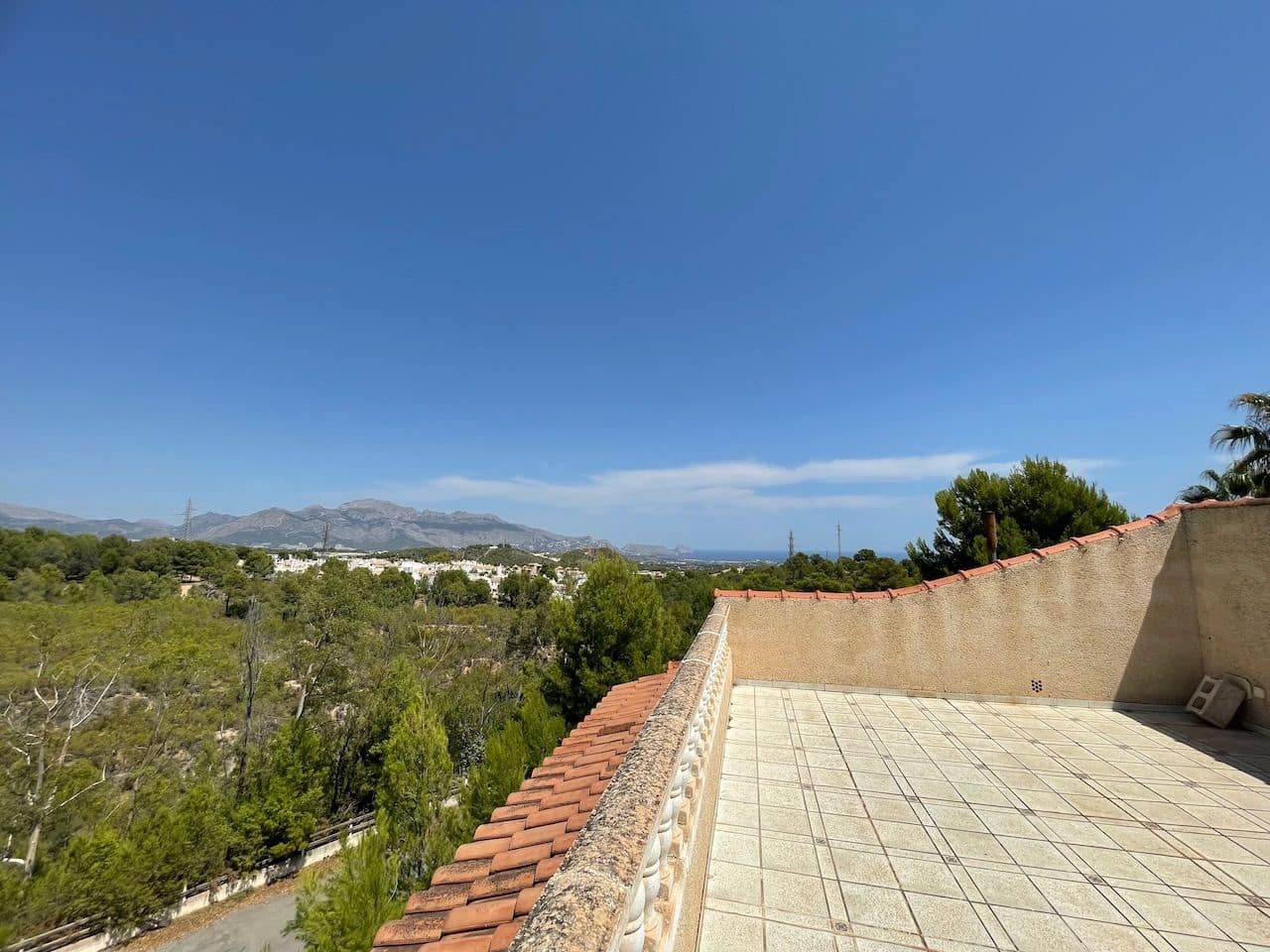 11 Zimmer Villa zu verkaufen in La Nucia mit Pool Garage - 1.950.000 € (Ref: 9173199)