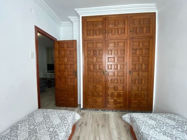 3 soveværelse Lejlighed til salg i Gandia - € 115.000 (Ref: 9219709)