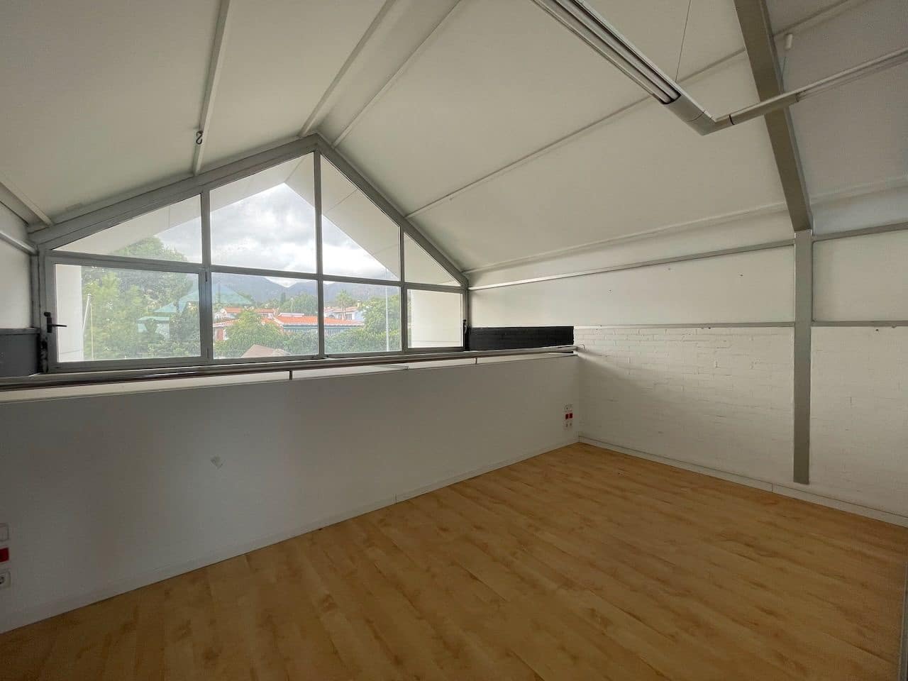 Commercial for rent in La Nucia with garage - € 7,000 (Ref: 9371731)