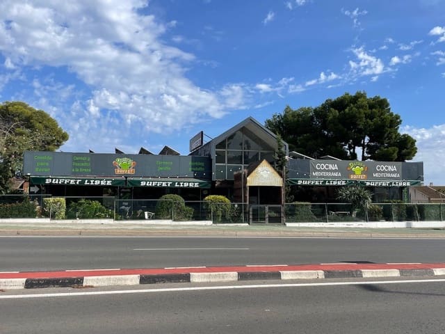 Commercial for rent in La Nucia with garage - € 7,000 (Ref: 9371731)