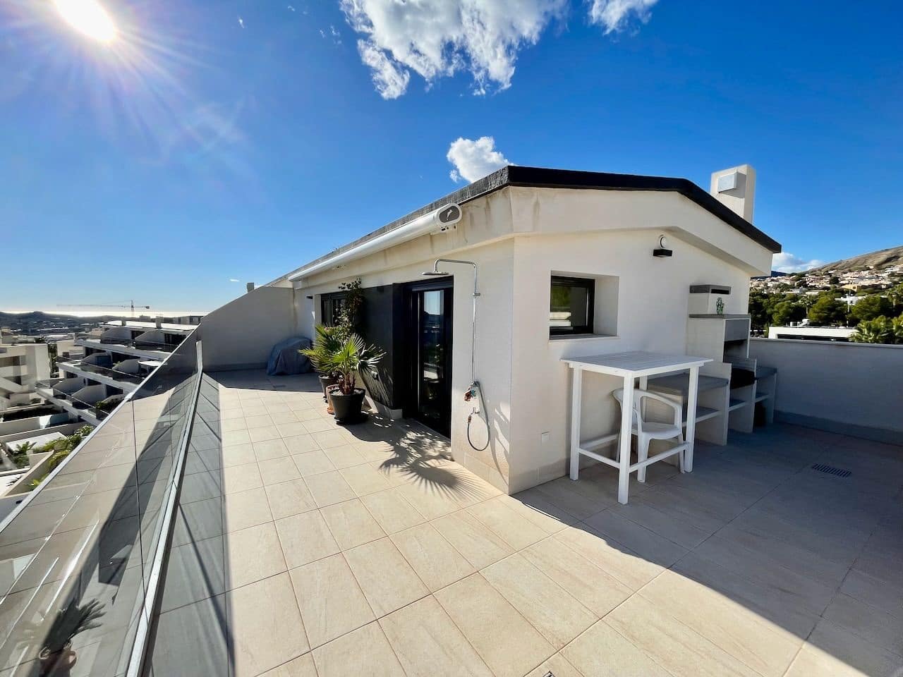 Apartamento de 3 habitaciones en Finestrat en venta con piscina garaje - 540.000 € (Ref: 9410581)