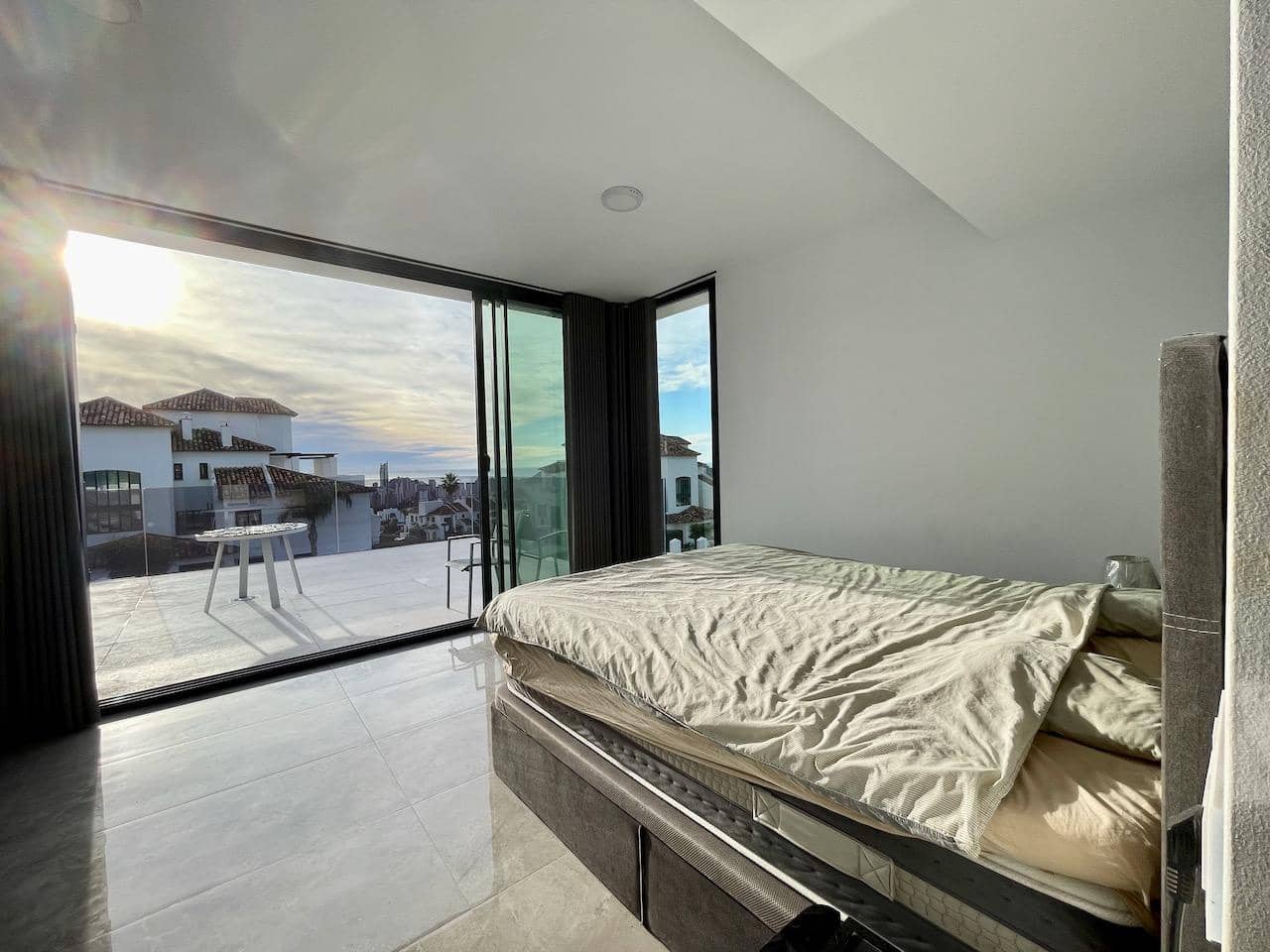 3 soverom Villa til salgs i Finestrat med svømmebasseng garasje - € 1 900 000 (Ref: 9500719)