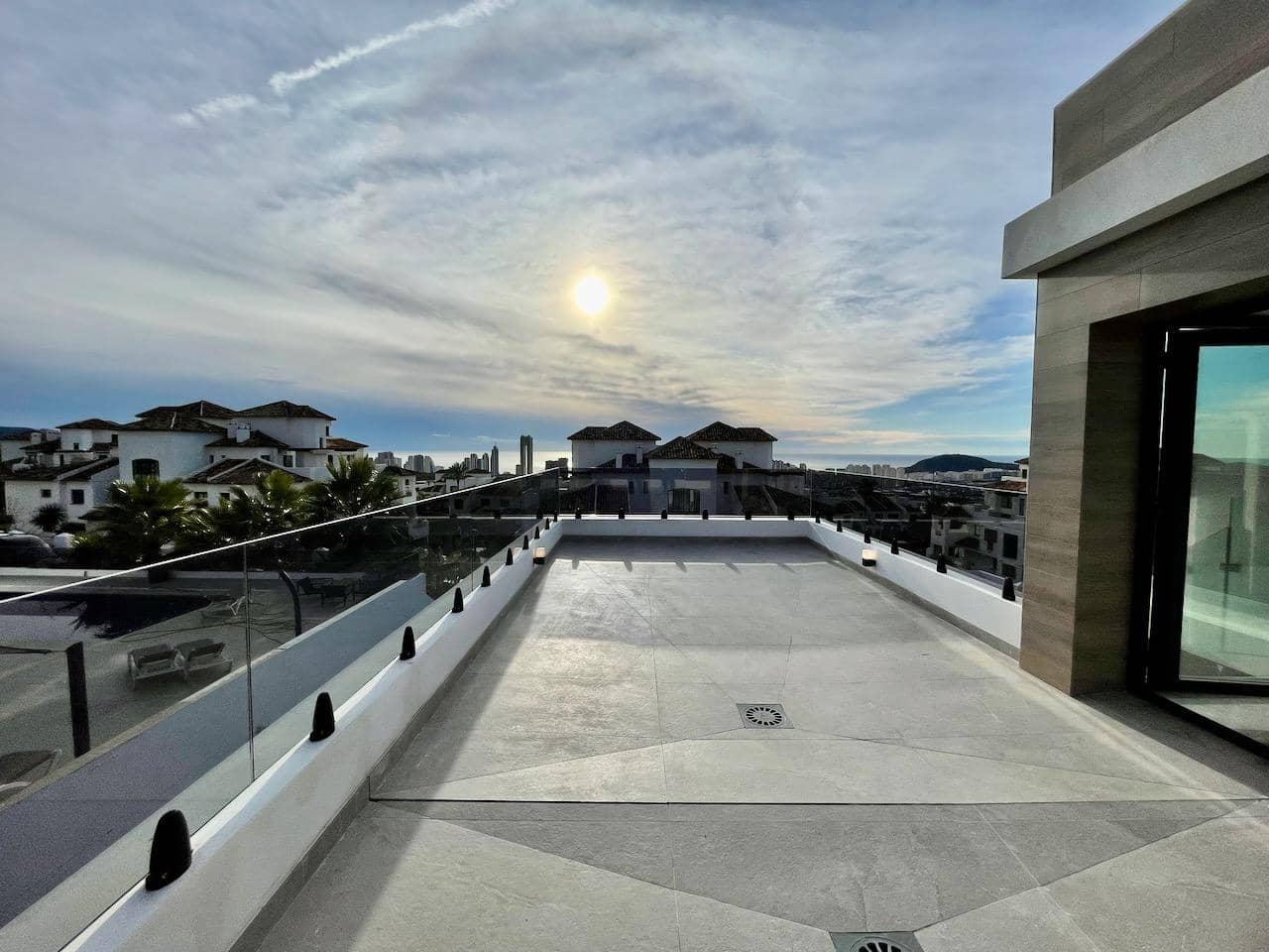 3 soverom Villa til salgs i Finestrat med svømmebasseng garasje - € 1 900 000 (Ref: 9500719)